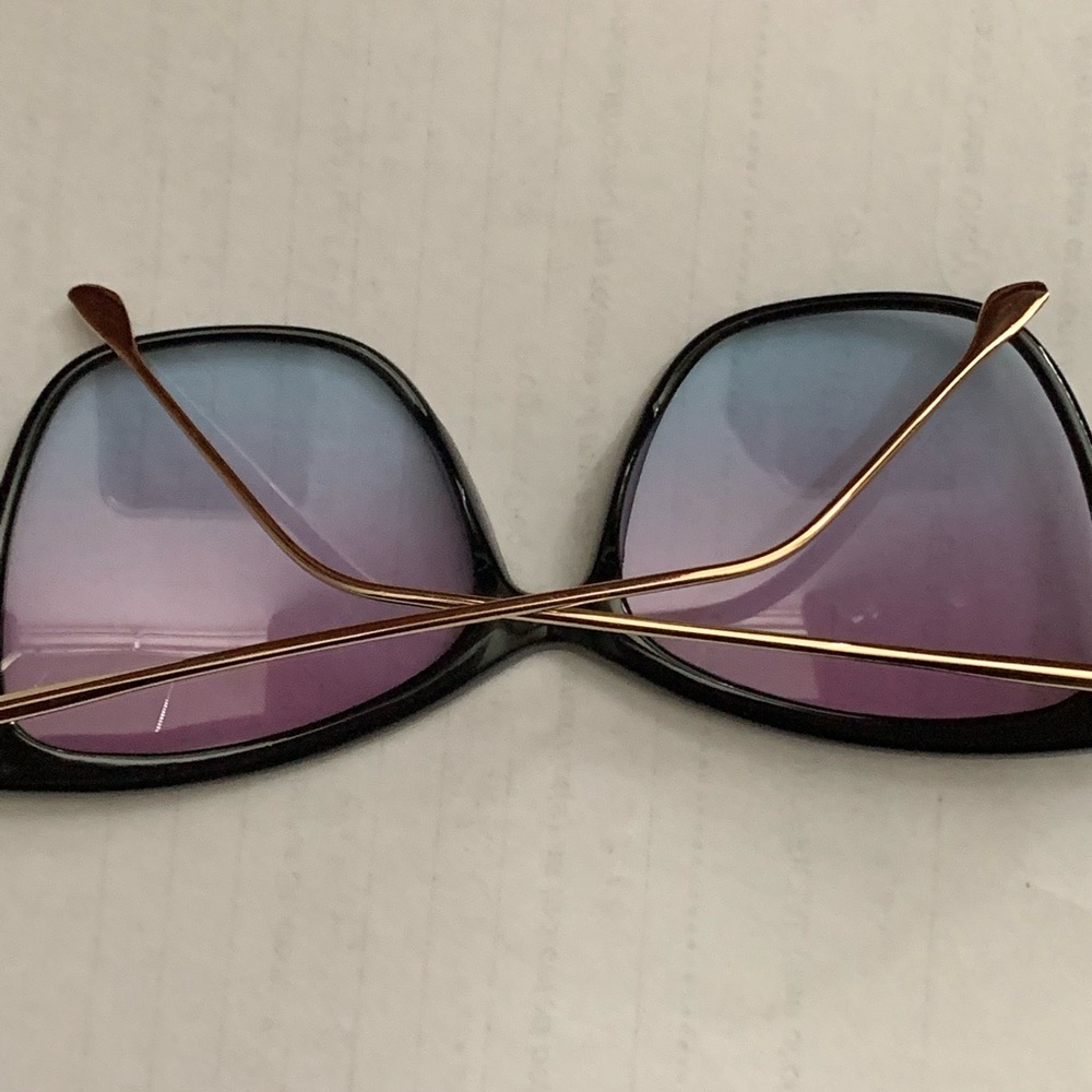 Sunglasses - Picture 3 of 4